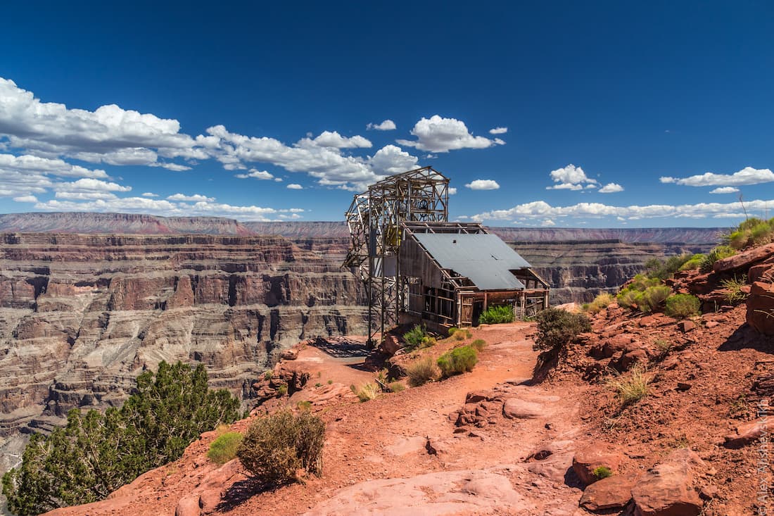 Old building on the Grand Canyon rim.